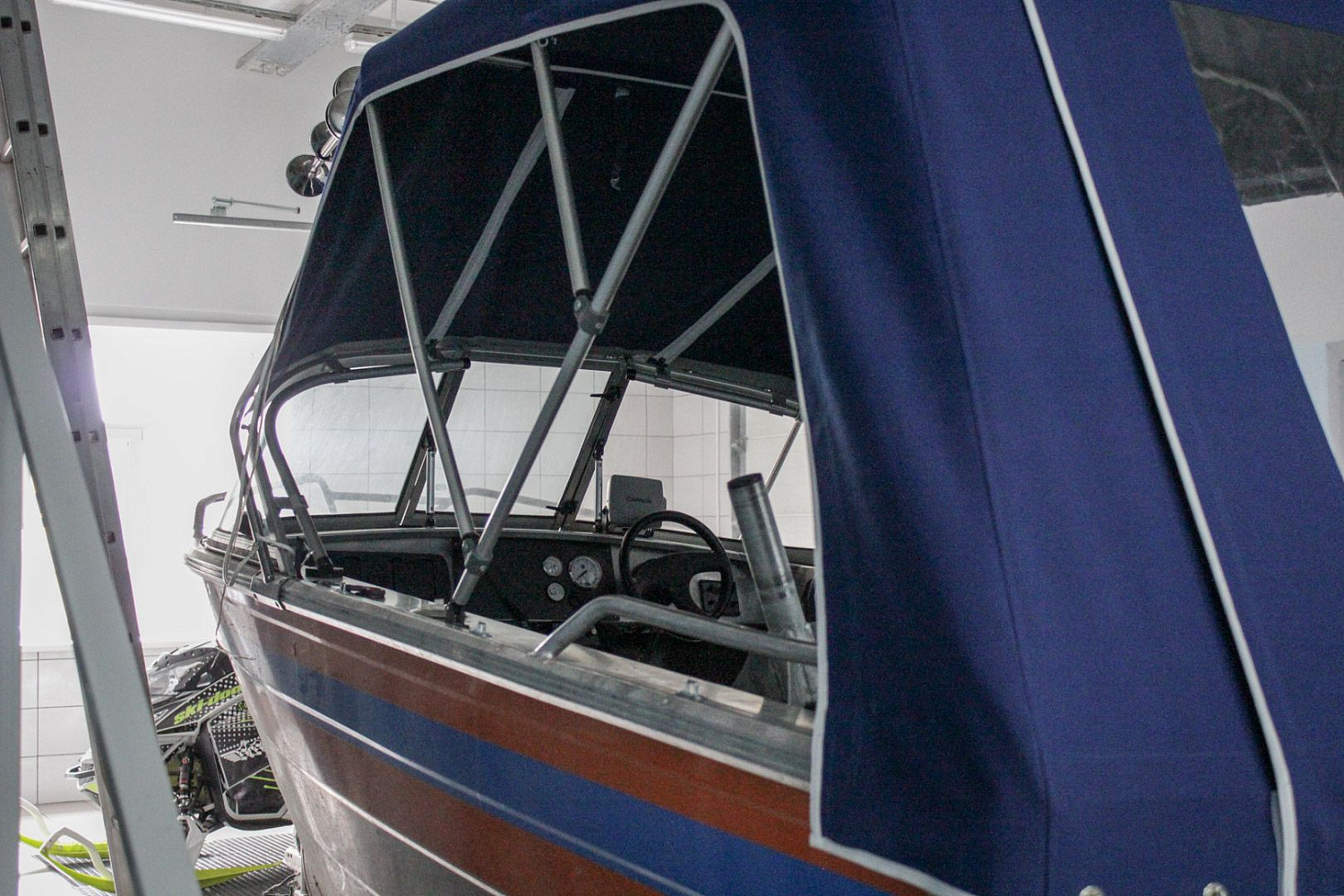 (2015) Quintrex 475 Ходовой тент